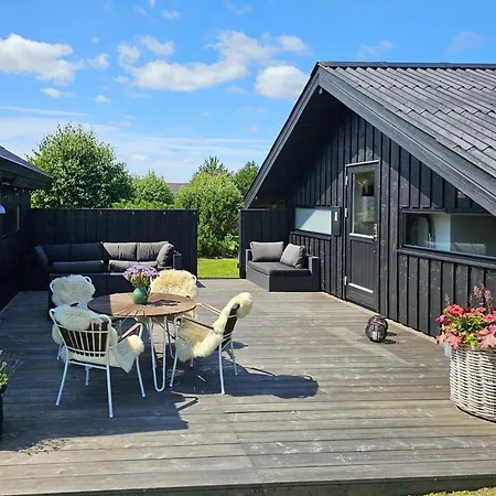 Tatil Evi House In Nature By The Water At Lango Munkebo