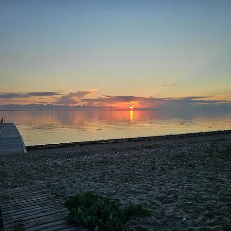 House In Nature By The Water At Lango Tatil Evi Munkebo